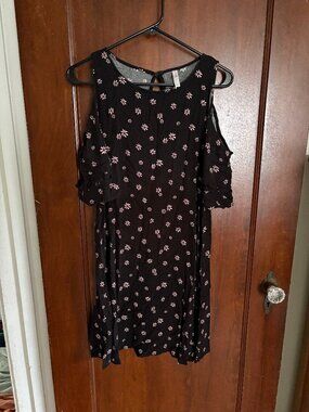 Black/Floral Cold Shoulder Summer Dress, Size L